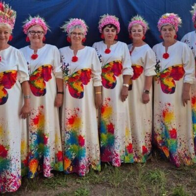 Zespół Lejdis w kolorowych kreacjach