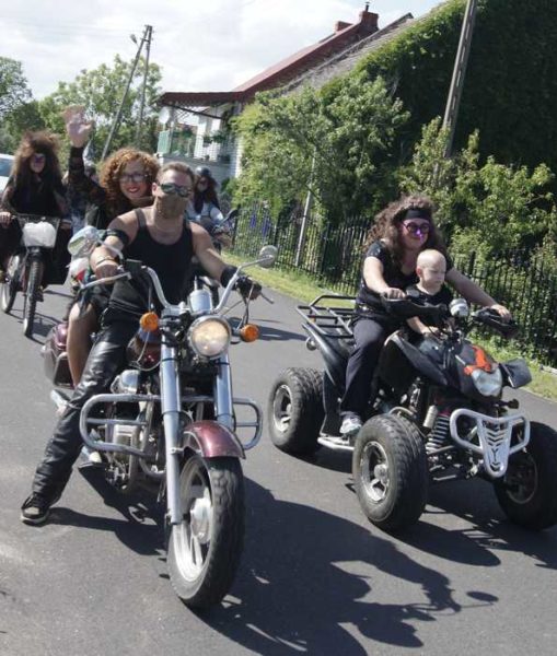 Wjazd czarownic na motocyklach