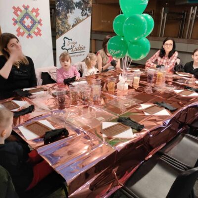 Grupa uczestników warsztatów.