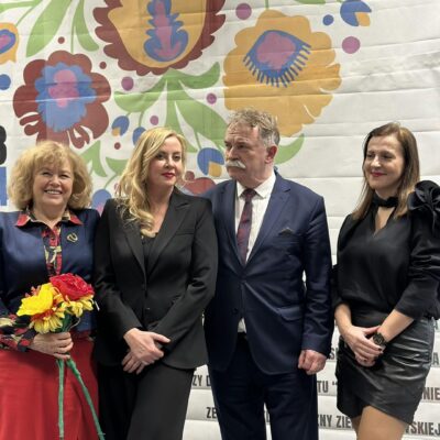 Zdjęcie grupowe po występach