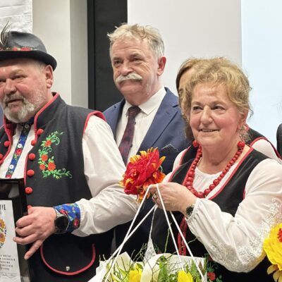 Zdjęcie wójta z OSIECZANKAMI