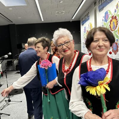 Panie z OSIECZANEK po występie.