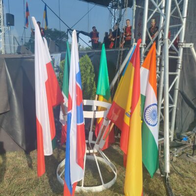 Flagi państw biorących udział w Kyczerze,