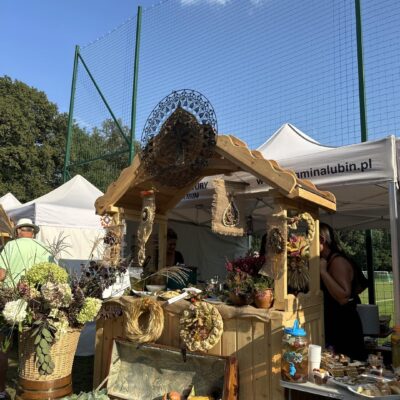 Jedno ze stoisk z rzemiosłem