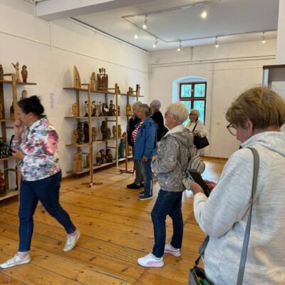 Mieszkańcy gminy Lubin podczas wyjazdu na Winobranie.