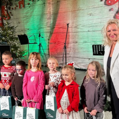 Radna Gminy Lubin z laureatami konkursu na Kartkę Świąteczną