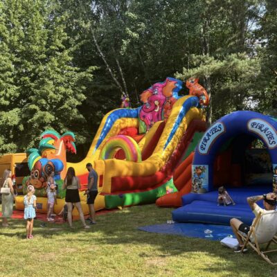 dmuchańce a w około dzieci