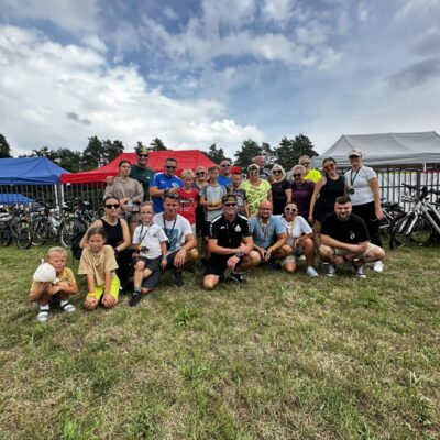 zdjęcie grupowe zawodników biorących udział