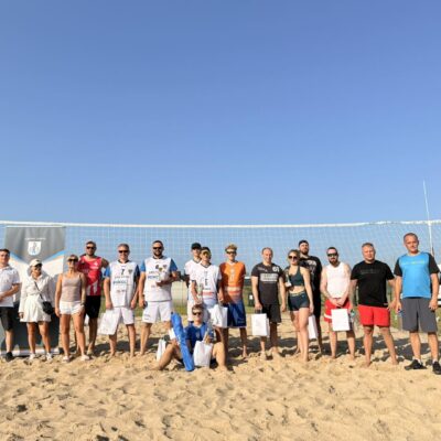 zdjęcie wszystkich zespołów na koniec zawodów