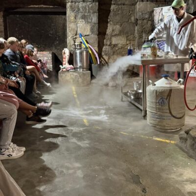 warsztaty chemiczne w kopalni z chemikiem