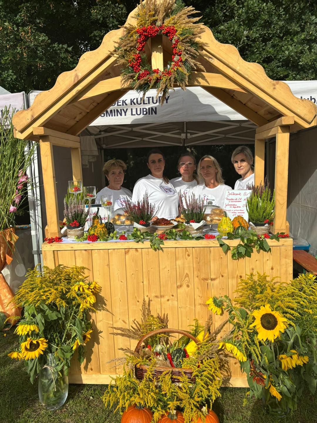 Koło Gospodyń Wiejskich Gorzelinianki, podczas konkursu kulinarnego