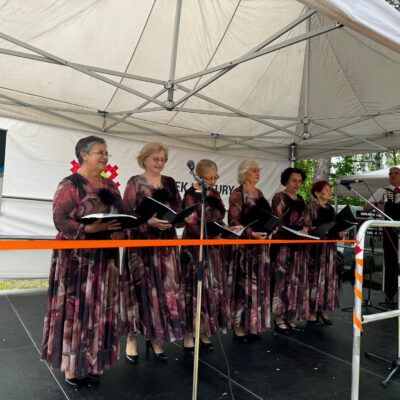 Zespół LEŚNE ECHO z RASZÓWKI w czasie swojej prezentacji